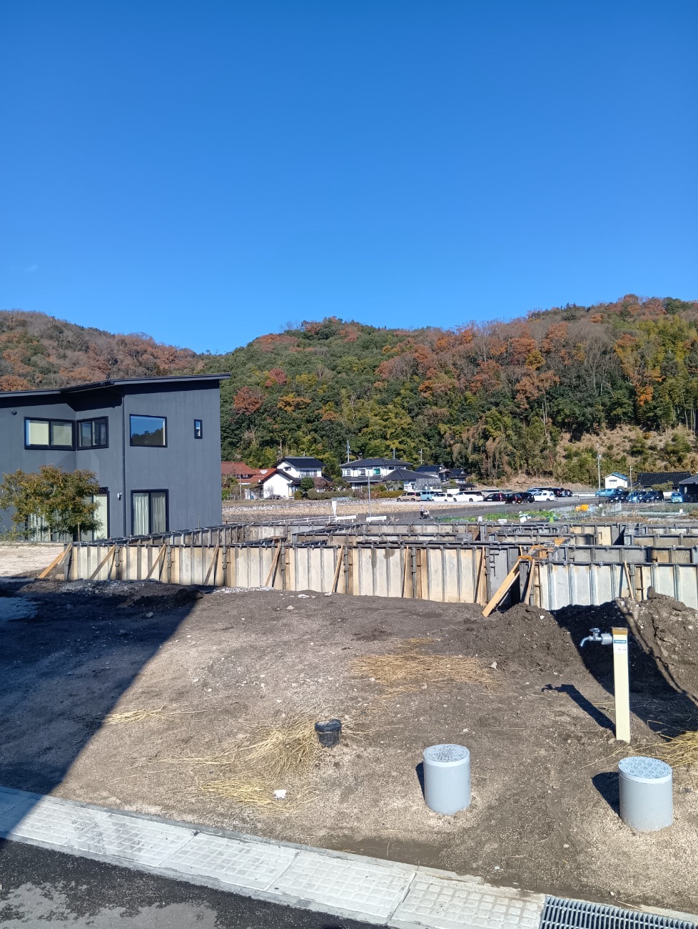 写真：【施工中】伴中央の家１