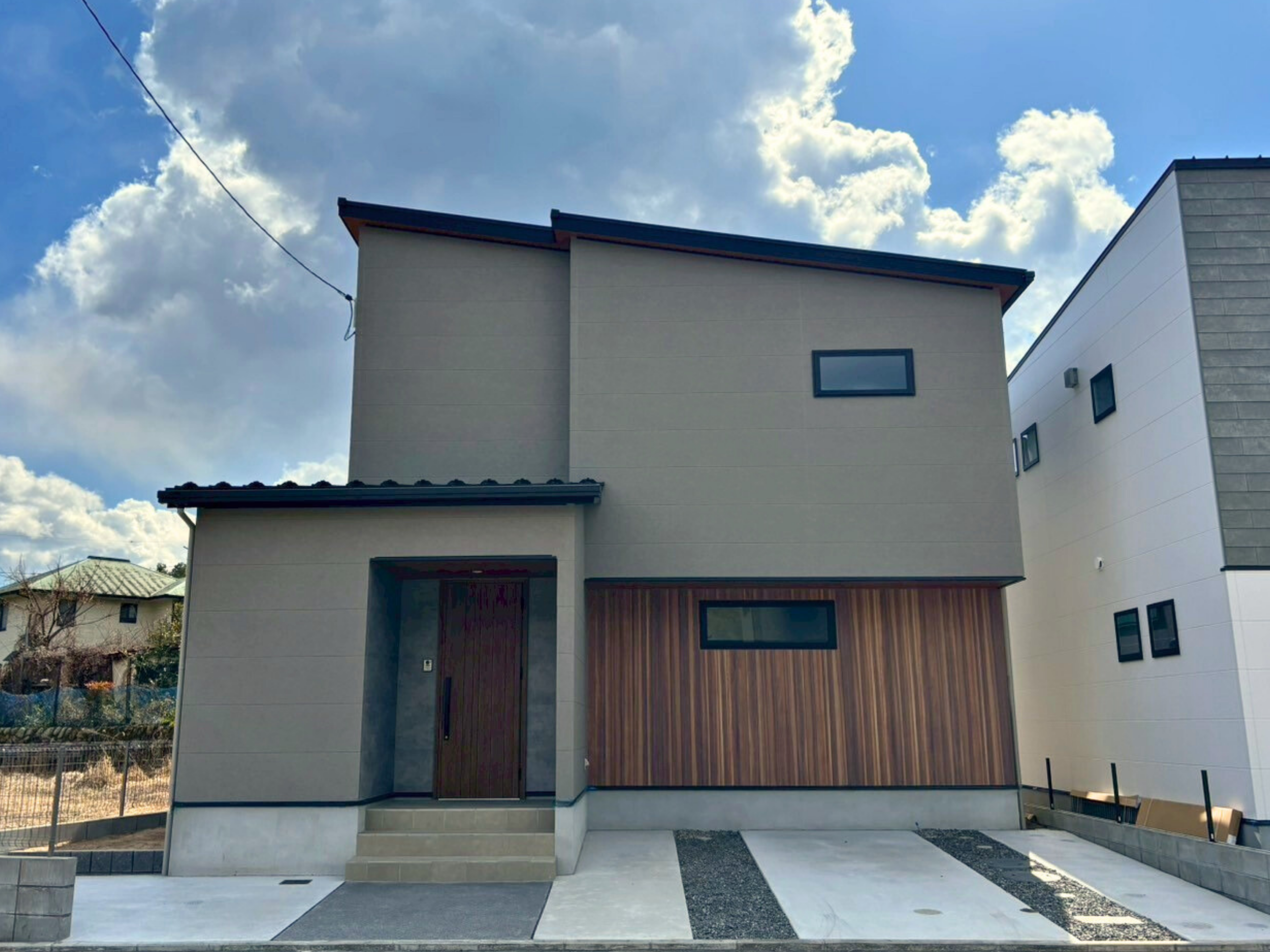 写真：伴中央の家２