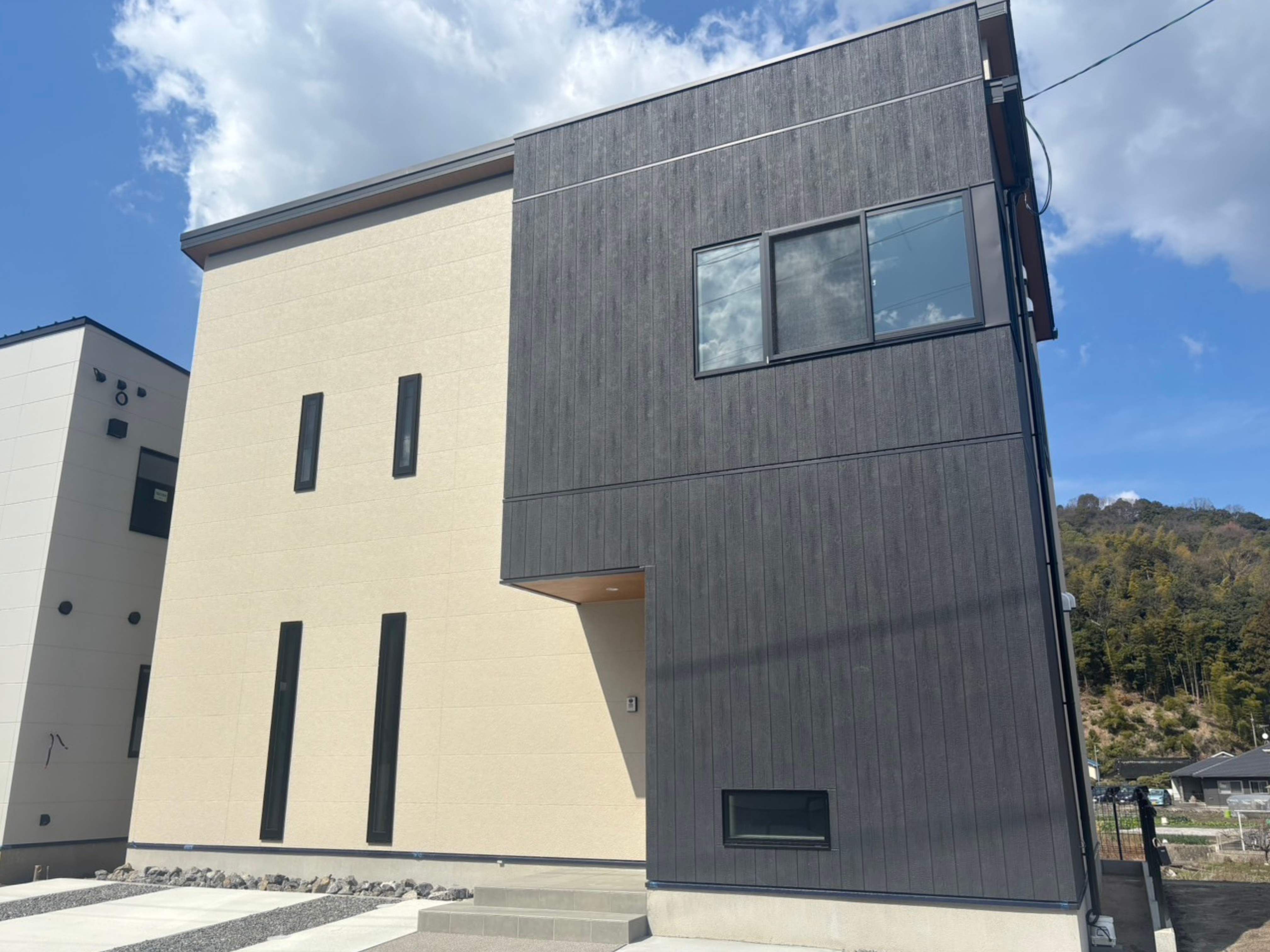 写真：伴中央の家１