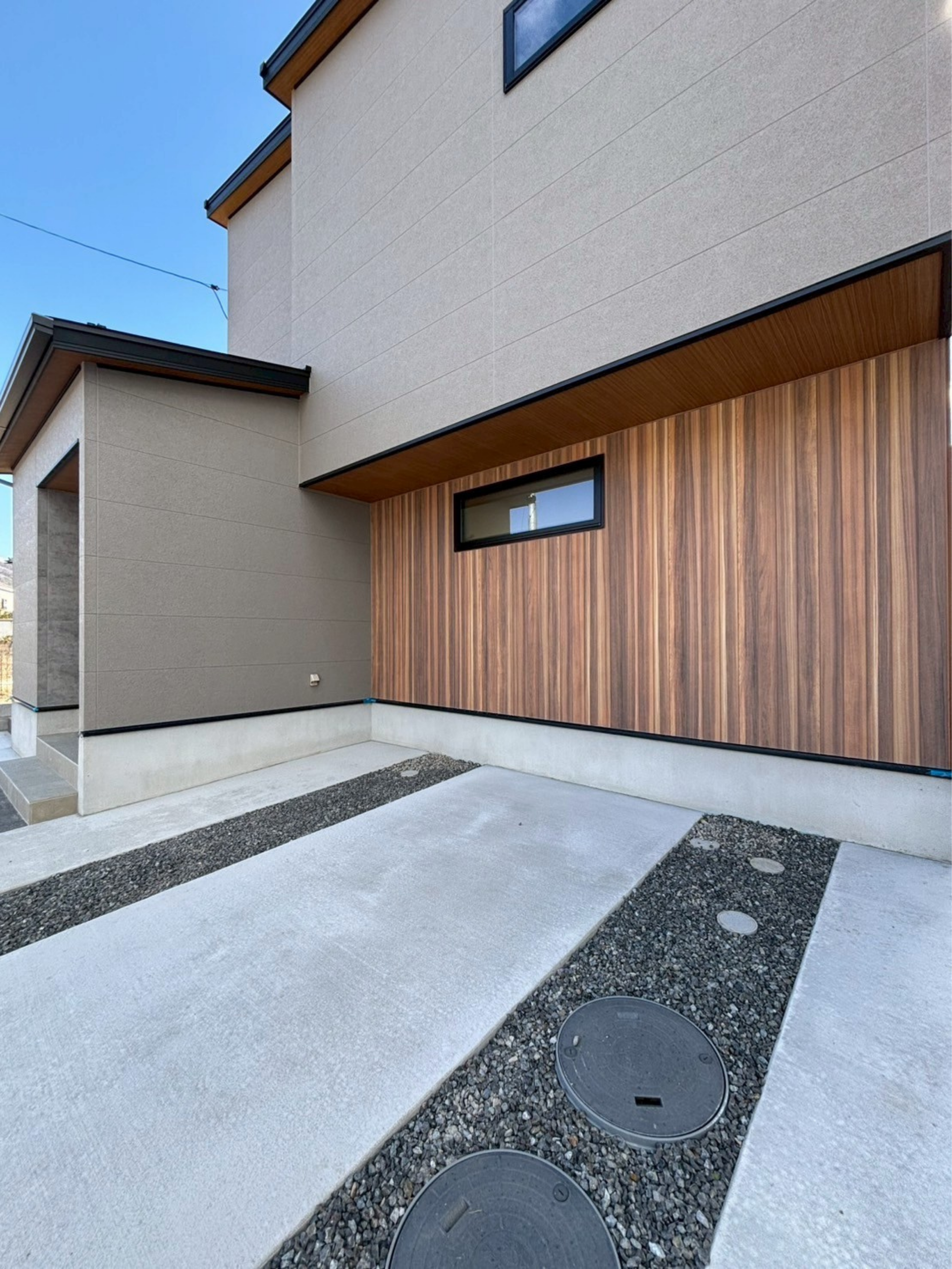 写真：伴中央の家２