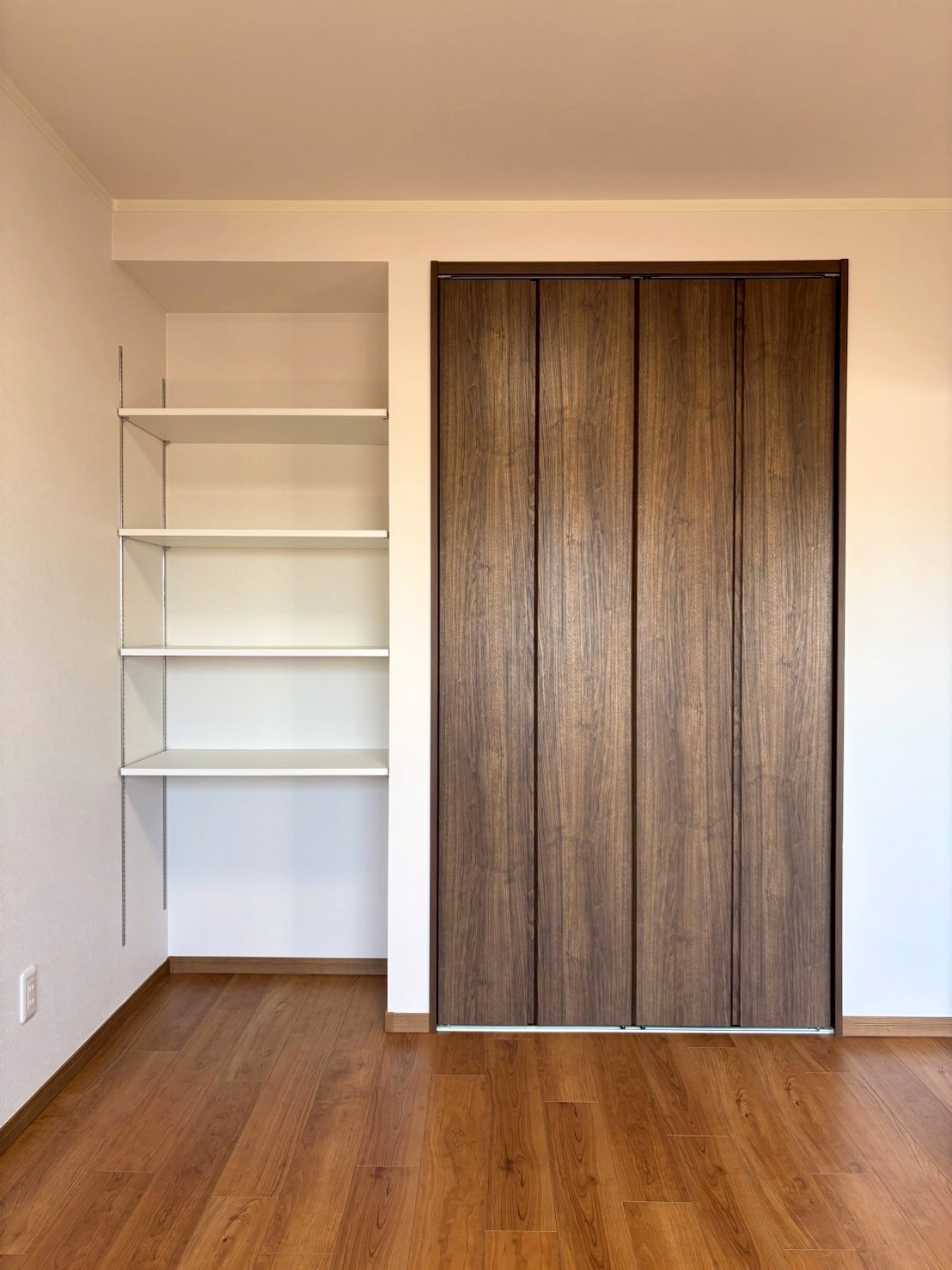 写真：楽々園のマンション